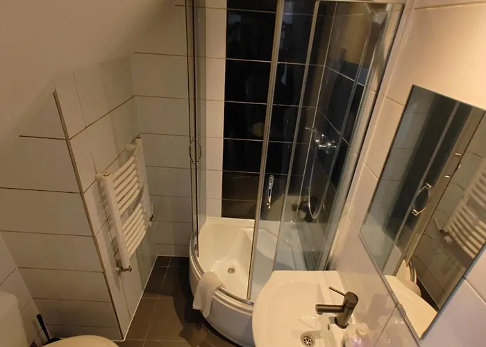 Апартаменти Furhouse